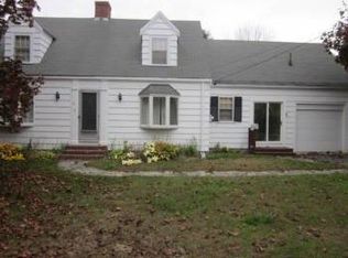 14 Colonial Rd, Kittery, ME 03904