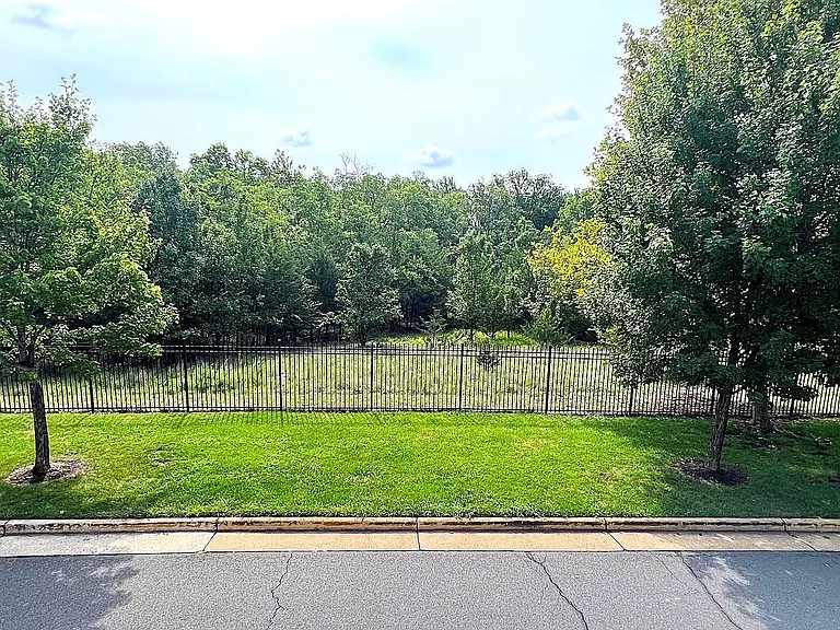44314 Cornish Ln — Photo 8