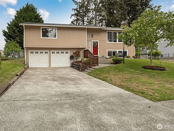 2nd image of 7600 13th Avenue NE