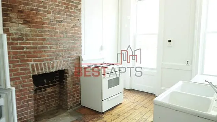 Rented by Best Apartments North Inc | media 30