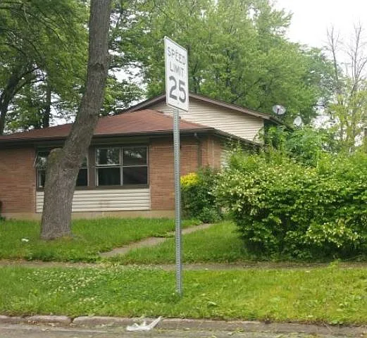 232 Gentry St photo 1