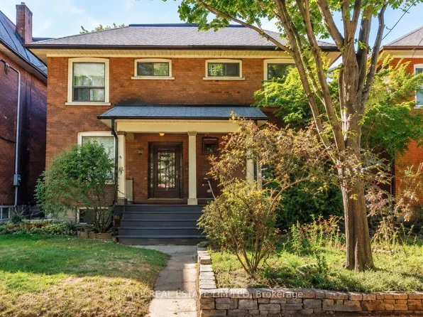 130 W Lodge Ave, Toronto, ON M6K 2T5