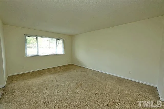 2305 Champion Ct — Photo 9