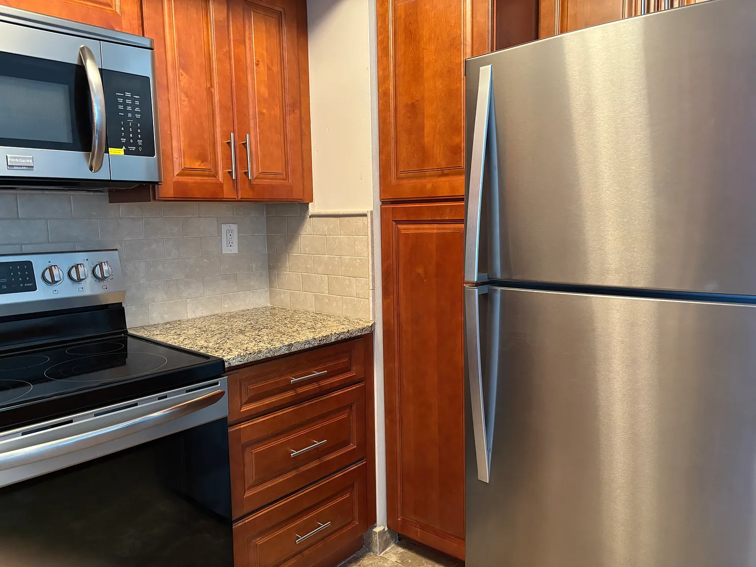 1 bed, 1000 sqft, $2,650 — Photo 4