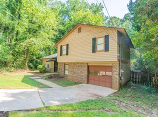 3830 Chimney Stone Ct, Ellenwood, GA 30294