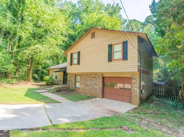 3830 Chimney Stone Ct, Ellenwood, GA 30294