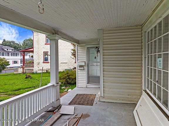 4th image of 785 W Main St