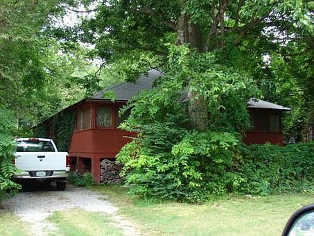 2nd image of 216 N Minda St