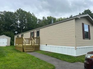 34 Pine Circle Dr, Bangor, ME 04401