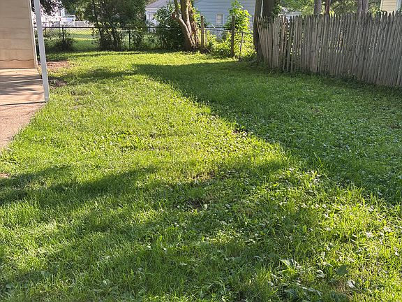 4th image of 4052 Hill Ave