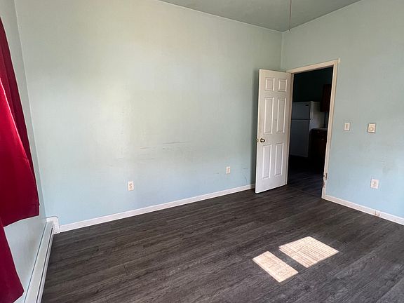 5th image of 647 5th St
