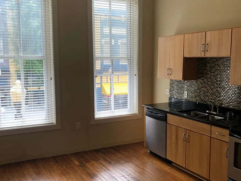 126-128 W Washington St #130 — Photo 3