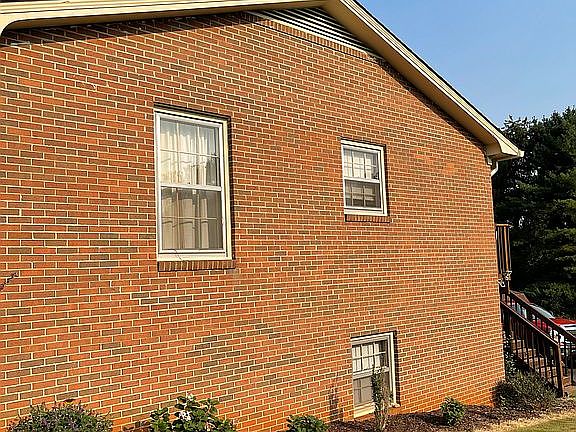 5th image of 49 Hedgemore Ln