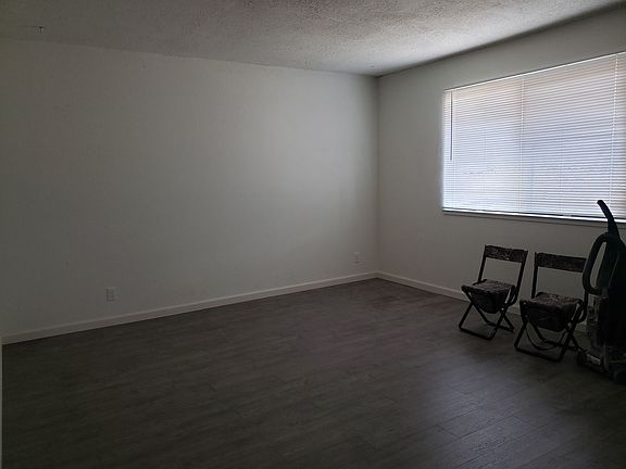 3rd image of 343 Avenue B