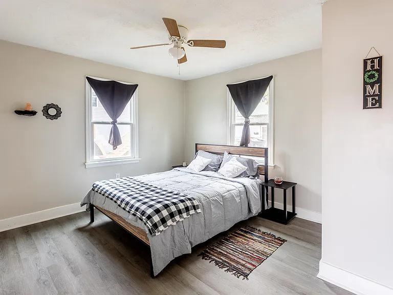 612 W Buena Vista Ave — Photo 7