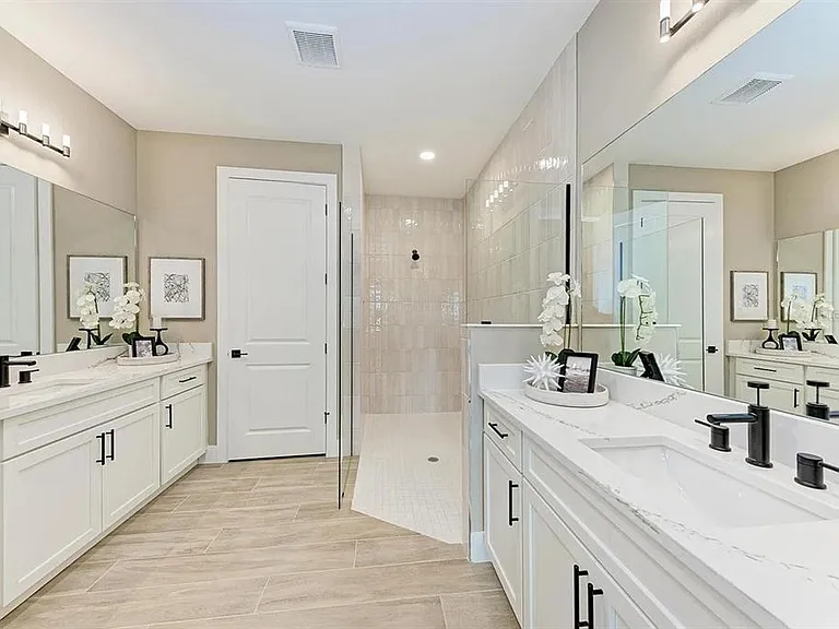 10016 Rembrandt Way #101 — Photo 10
