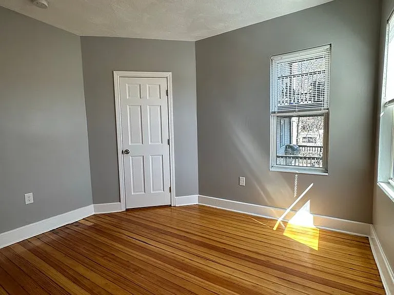 56 Everton St — Photo 9