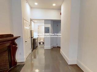 270 Newbury St #2Z, Boston, MA 02116
