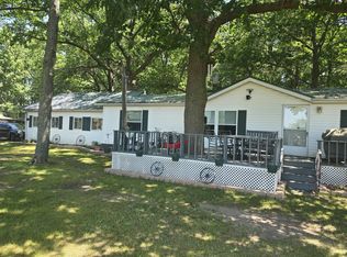 819 S Mount Hope Rd, Crystal, MI 48818