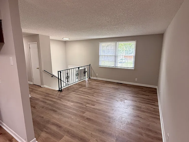 4923 Barella Dr — Photo 5