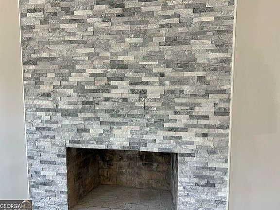 5th image of 49 Cannon Farm Rd