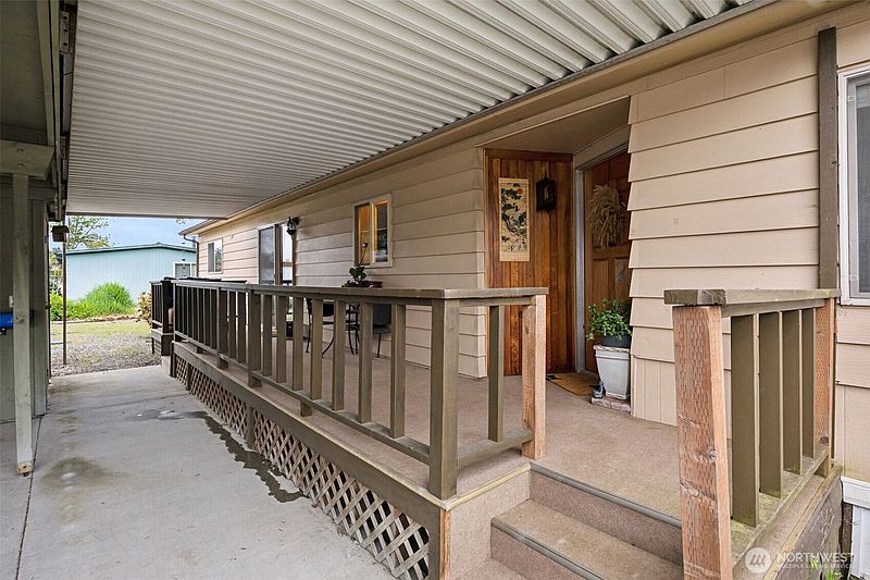 4th image of 2827 34th Avenue Ct E #58