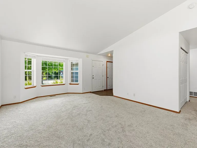 5769 N Lachaise Ln — Photo 5