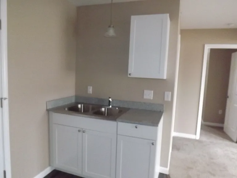 2 Bedroom 1 Bath — Photo 12