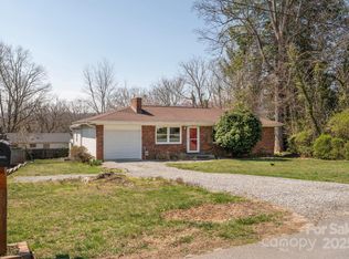 101 Arco Rd, Asheville, NC 28805