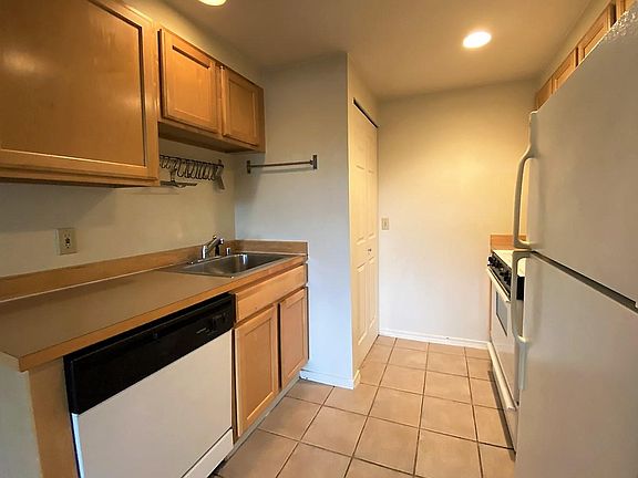 5th image of 1507 5th Ave N APT C