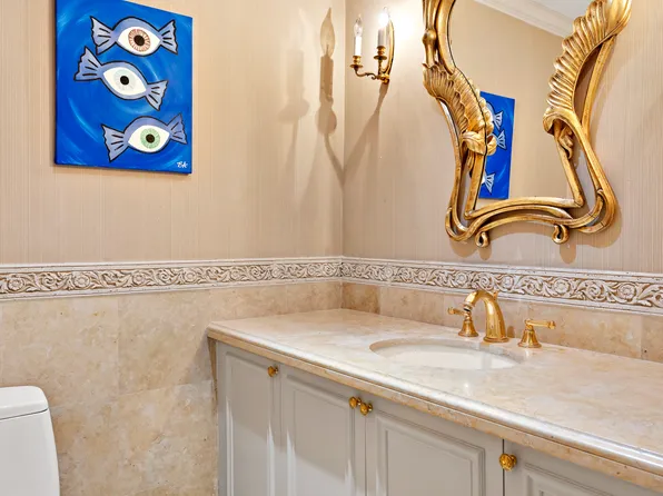 175 East 62nd Street image 9 of 11