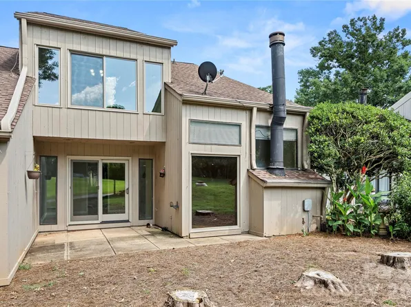 102 Ridgeport Rd, Clover, SC 29710