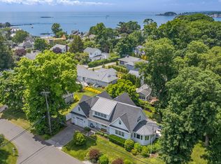 1 Sunset Manor Rd, Branford, CT 06405