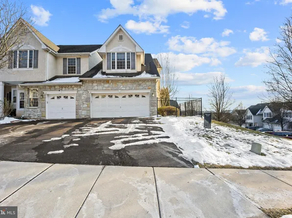 35 Kennedy Dr, Downingtown, PA 19335