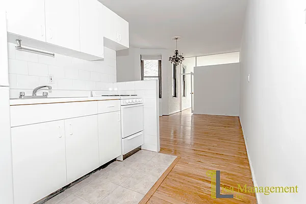 Rented by Lisa Management Inc | media 22