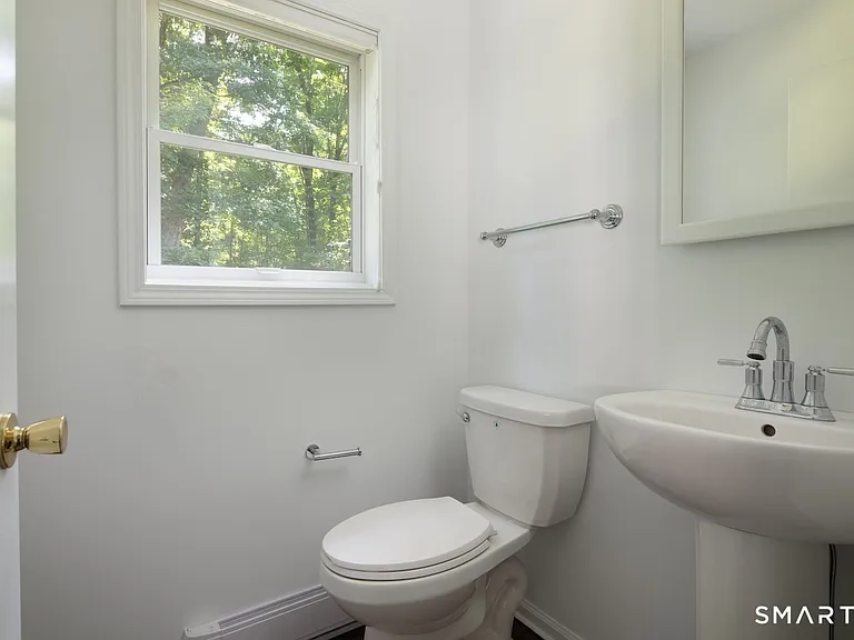 19 E Main St — Photo 11