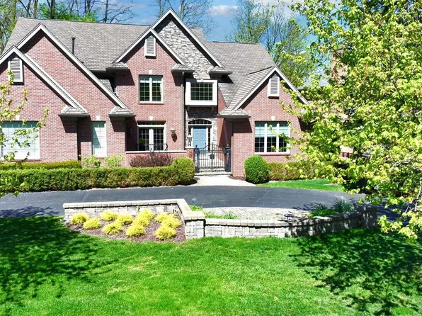 4502 Forest Edge Ln, West Bloomfield, MI 48323
