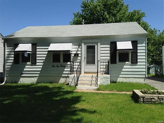 2nd image of 11037 Saint Pius Ln