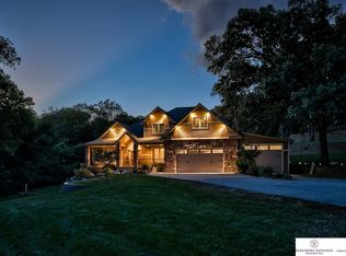 11828 N 34th Ave, Omaha, NE 68112