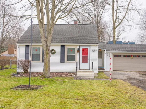 9985 Colfax Dr, Columbia Station, OH 44028