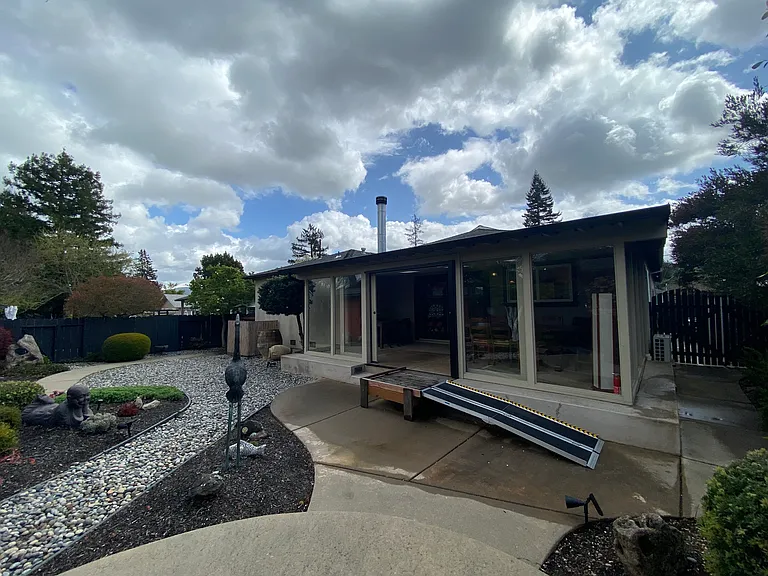 2750 Iowa St — Photo 28