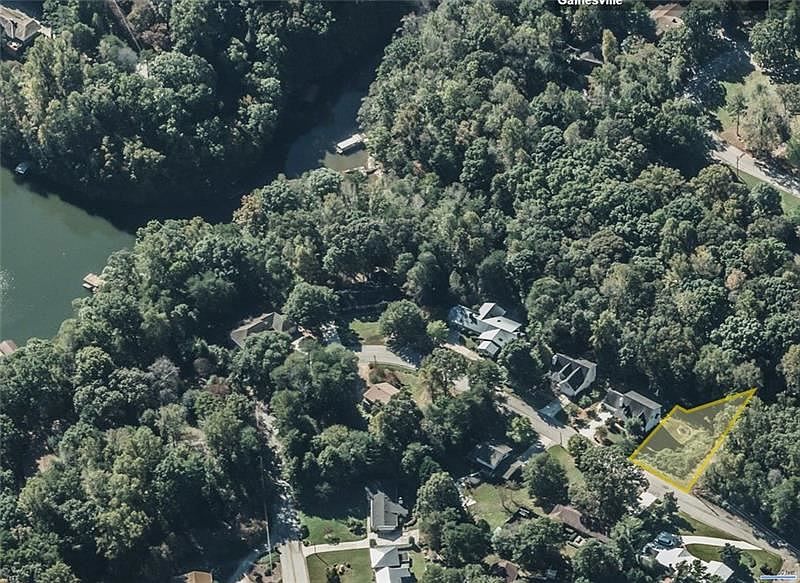 1st image of 1238 Lakeshore Cir