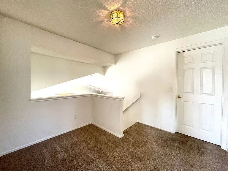 4347 S Halifax St — Photo 10