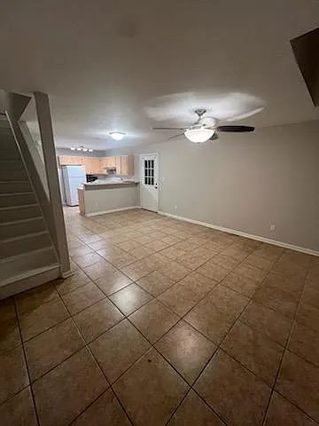 698 Timberwood Cir E — Photo 4