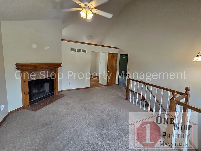 7902 NW 79th Pl — Photo 5