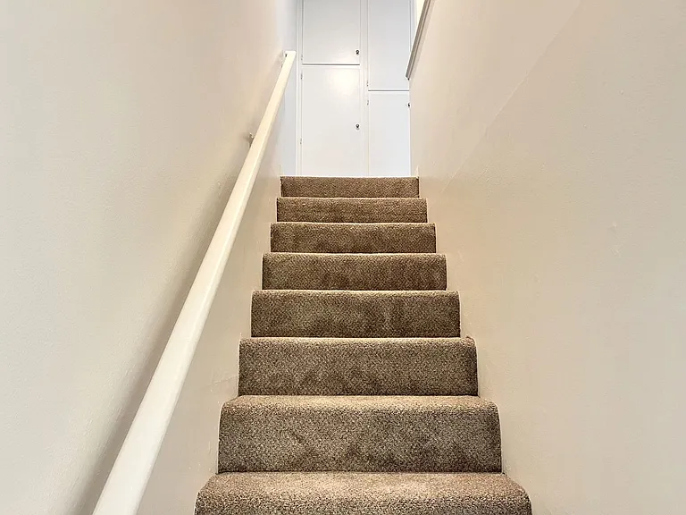 210 Quintard St — Photo 8