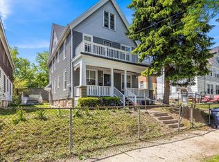 3463 N Dr William Finlayson St, Milwaukee, WI 53212