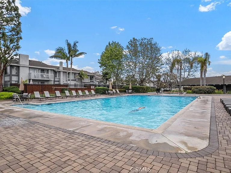 3341 Calle La Veta — Photo 40