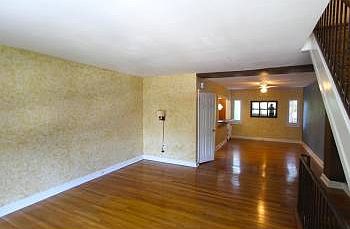 4th image of 272 E Meehan Ave