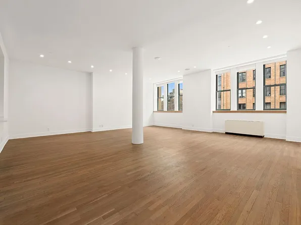 53 N Moore St APT 2F, New York, NY 10013